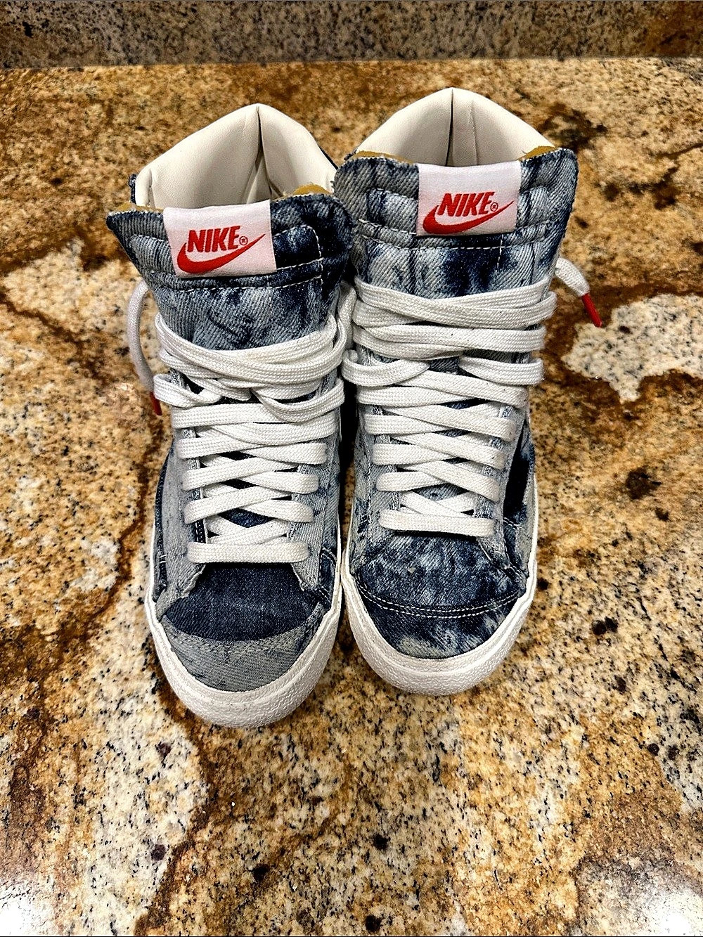 Nike Blazer Mid '77 Washed Denim High-Top Sneakers Blue & White
